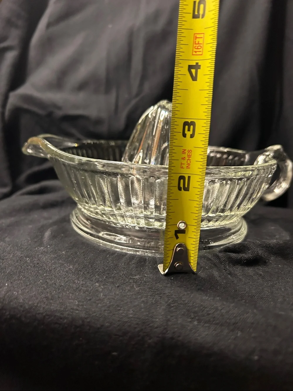 Clear Glass Citrus Juicer Reamer with Pour Spout. VINTAGE